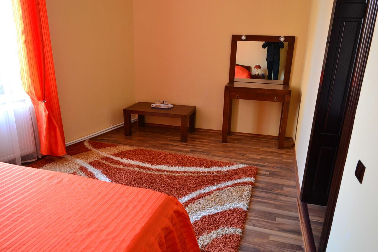 Porto Franco Residence Brăila Esterno foto